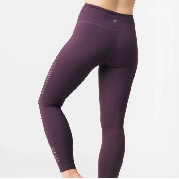 Zyia Blackberry Purple Light n Tight Hi Rise Moto Mesh Leggings Sz 8-10 - Picture 4 of 9